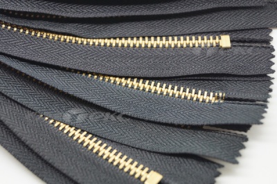 18см молнии джинсовые №322 черный авт. т4 латунь - купить в Нижнем Тагиле. Цена: 28.62 руб.